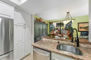 115 Litchfield Ln, Houston, TX 77024 - Photo 11