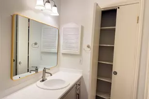 11550 Chimney Rock Rd, Houston, TX 77035 - Photo 17