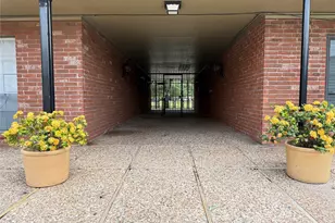 11550 Chimney Rock Rd, Houston, TX 77035 - Photo 25
