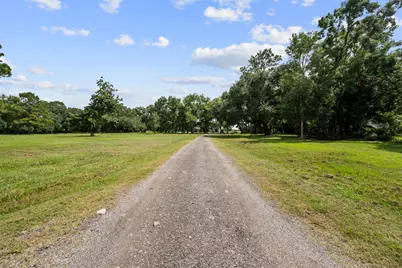 356 Barrow White Road, Anahuac, TX 77514 - Photo 29