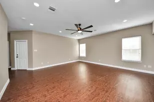 10731 Prillerman Trails Dr, Houston, TX 77016 - Photo 7