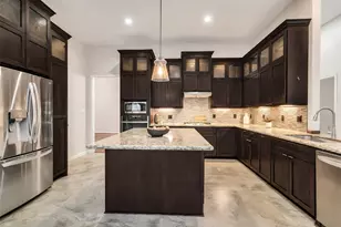 2312 Carriage Run E, Conroe, TX 77384 - Photo 9