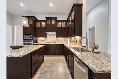2312 Carriage Run E, Conroe, TX 77384 - Photo 13