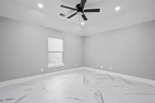 9114 Everglade Dr, Houston, TX 77078 - Photo 9