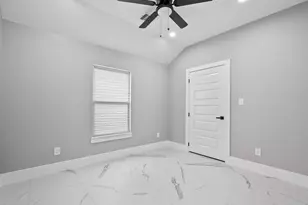 9114 Everglade Dr, Houston, TX 77078 - Photo 13