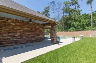 8435 Erasmus Landing Ct, Houston, TX 77044 - Photo 11