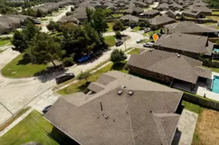 8435 Erasmus Landing Ct, Houston, TX 77044 - Photo 47