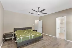 8435 Erasmus Landing Ct, Houston, TX 77044 - Photo 33