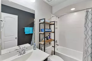 8435 Erasmus Landing Ct, Houston, TX 77044 - Photo 35