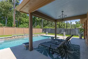 8435 Erasmus Landing Ct, Houston, TX 77044 - Photo 9
