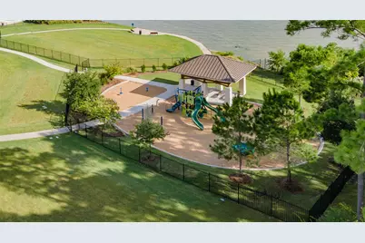 8435 Erasmus Landing Court, Houston, TX 77044 - Photo 45