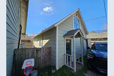 627 E 14th Street, Houston, TX 77008 - Photo 5