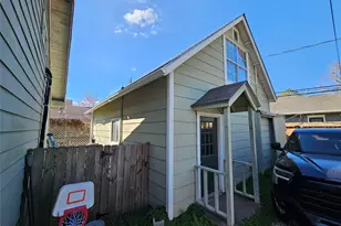 627 E 14th St, Houston, TX 77008 - Photo 5