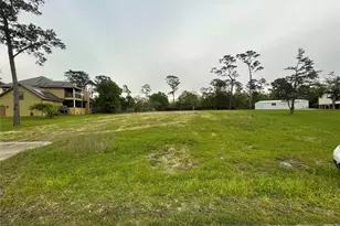 3411 E Bayou Dr, Shoreacres, TX 77571 - Photo 1