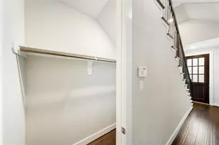 420 W 28th St, Houston, TX 77008 - Photo 5