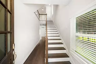 420 W 28th St, Houston, TX 77008 - Photo 3