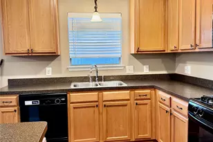 16010 Limestone Lake Dr, Tomball, TX 77377 - Photo 7