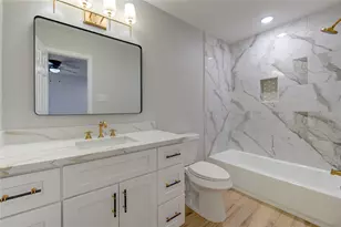 9719 Lawngate Dr, Houston, TX 77080 - Photo 15