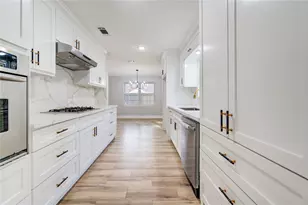 9719 Lawngate Dr, Houston, TX 77080 - Photo 23