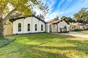 9719 Lawngate Dr, Houston, TX 77080 - Photo 5