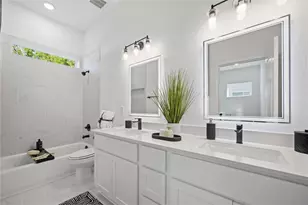 4713 Mallow St, Houston, TX 77033 - Photo 19