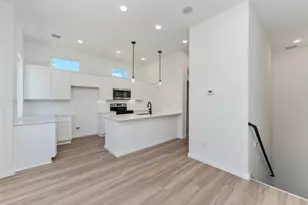 4713 Mallow St, Houston, TX 77033 - Photo 5