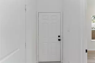 4713 Mallow St, Houston, TX 77033 - Photo 5