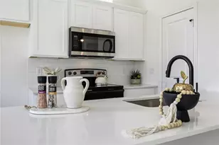 4713 Mallow St, Houston, TX 77033 - Photo 11