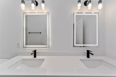 4713 Mallow Street #C/D, Houston, TX 77033 - Photo 15