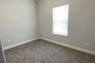 832 Elkhart St, Houston, TX 77091 - Photo 9