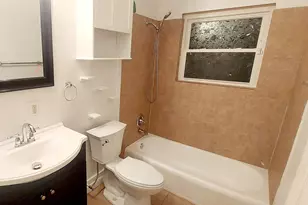 5758 Heron Dr, Houston, TX 77033 - Photo 31