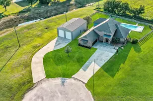 11834 Bisonte St, Needville, TX 77461 - Photo 3