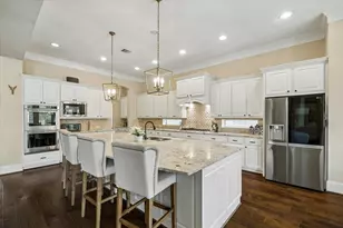 123 N Thatcher Bend Cir, The Woodlands, TX 77389 - Photo 9