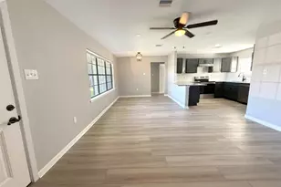 1417 5th Ave N, Texas City, TX 77590 - Photo 1