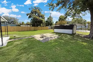 1417 5th Ave N, Texas City, TX 77590 - Photo 17