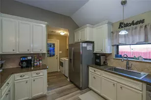 104 Hummingbird Ct, Richwood, TX 77566 - Photo 15