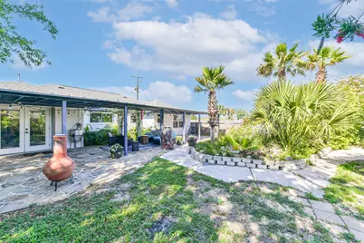 1425 Harbor View Drive, Galveston, TX 77550 - Photo 33