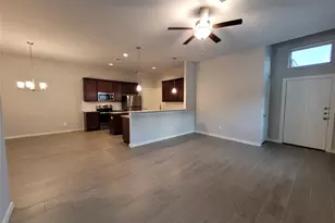 210 Oakcrest, Conroe, TX 77304 - Photo 3