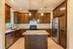 2408 28th Ave N, Texas City, TX 77590 - Photo 7