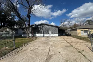 9113 Oak Knoll Ln, Houston, TX 77078 - Photo 3