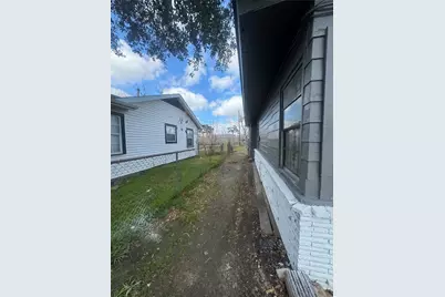 9113 Oak Knoll Lane, Houston, TX 77078 - Photo 21