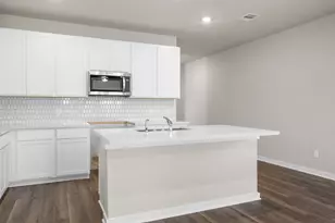 13235 Padre Bay Ln, Rosharon, TX 77583 - Photo 5