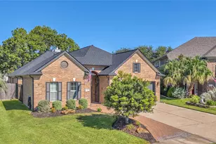 425 Cardinal Oaks, League City, TX 77565 - Photo 3