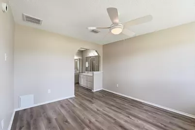 623 E Country Grove Circle, Pearland, TX 77584 - Photo 15