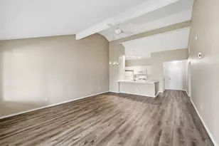 623 E Country Grove Cir, Pearland, TX 77584 - Photo 13