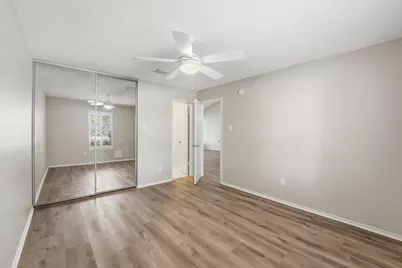 623 E Country Grove Circle, Pearland, TX 77584 - Photo 7