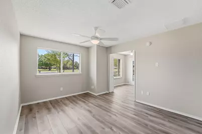 623 E Country Grove Circle, Pearland, TX 77584 - Photo 17