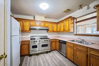 1002 Elliott Street, Houston, TX 77023 - Photo 9