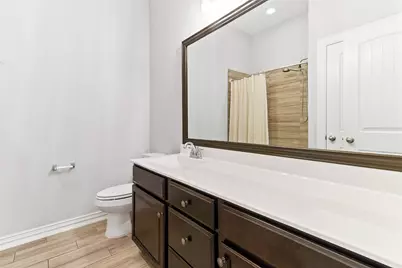 208 Woodside Court, Clute, TX 77531 - Photo 23