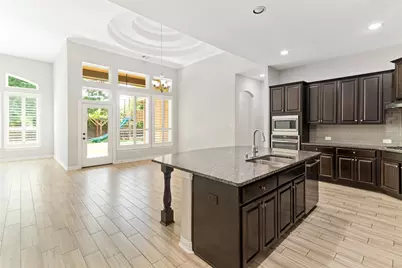 208 Woodside Court, Clute, TX 77531 - Photo 11